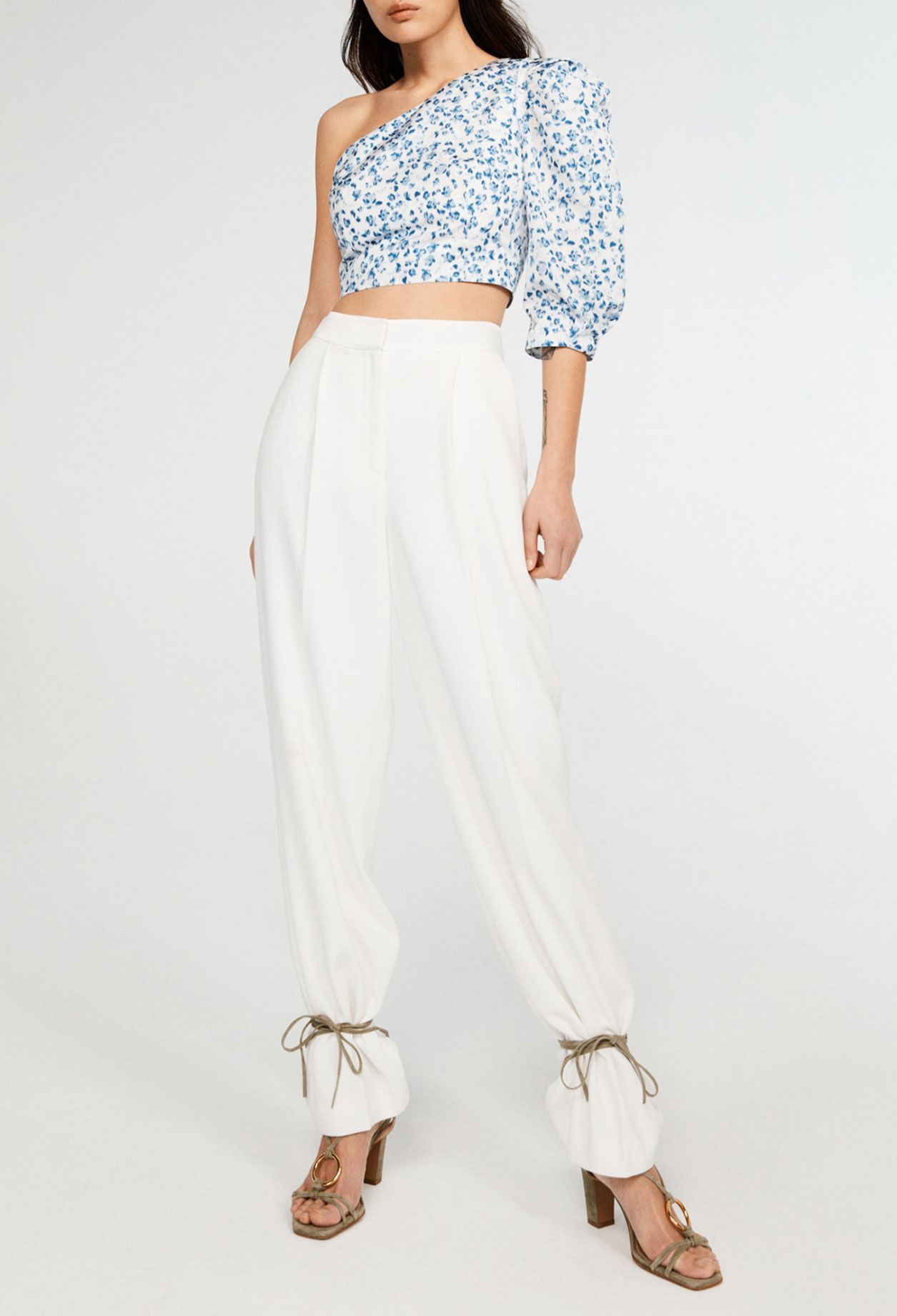 Asymmetrische Bluse