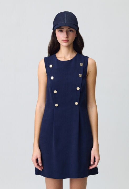 Tailliertes kurzes Kleid