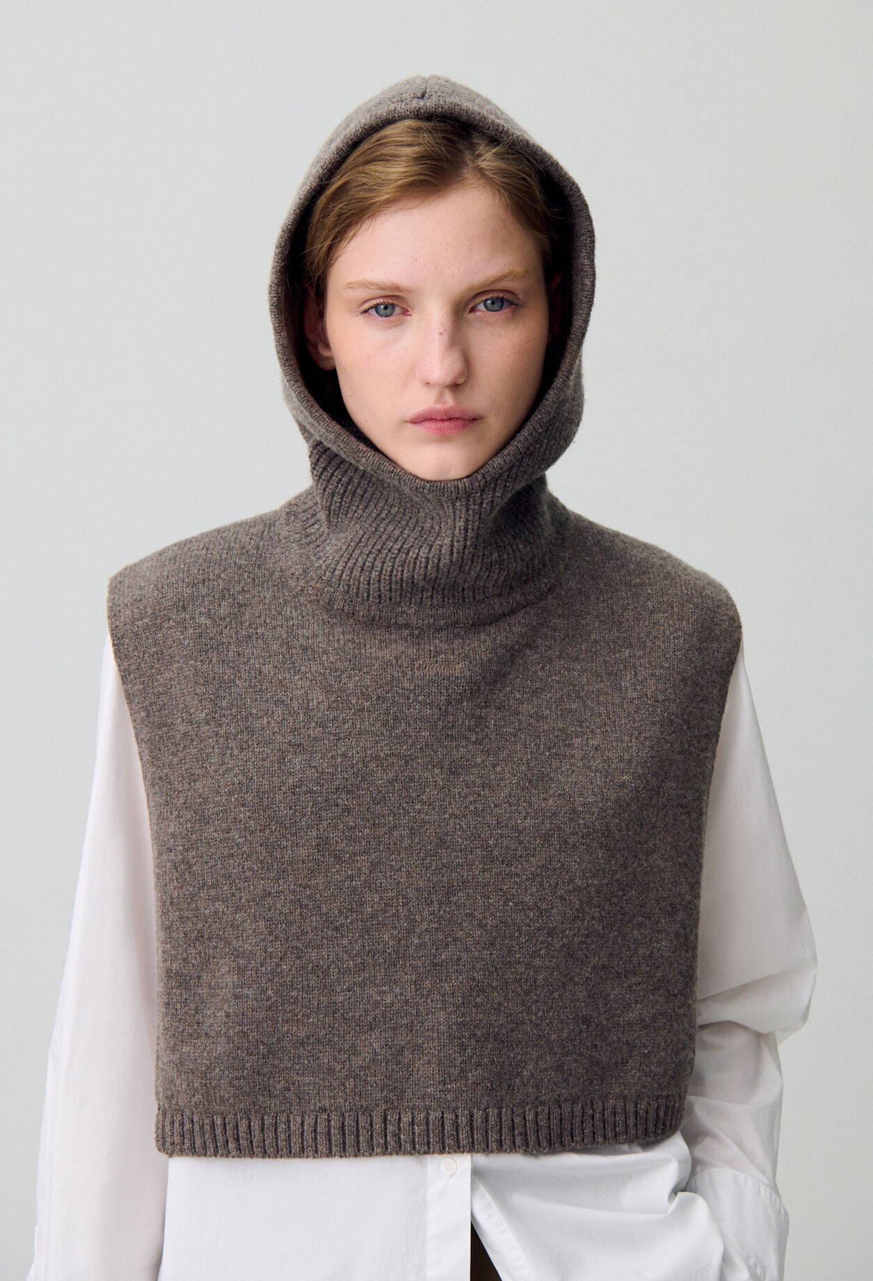 Strick-Snood mit Kapuze