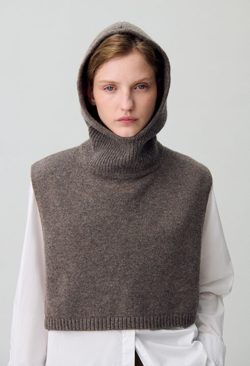 Strick-Snood mit Kapuze