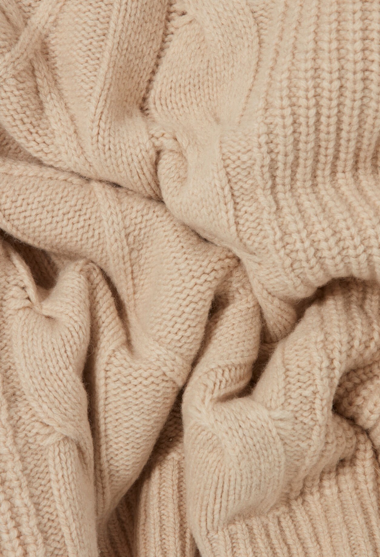Weit geschnittener, dicker Pullover
