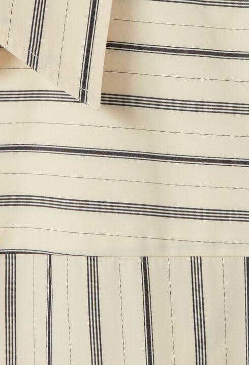 Gestreiftes Hemd mit kurzem Schnitt