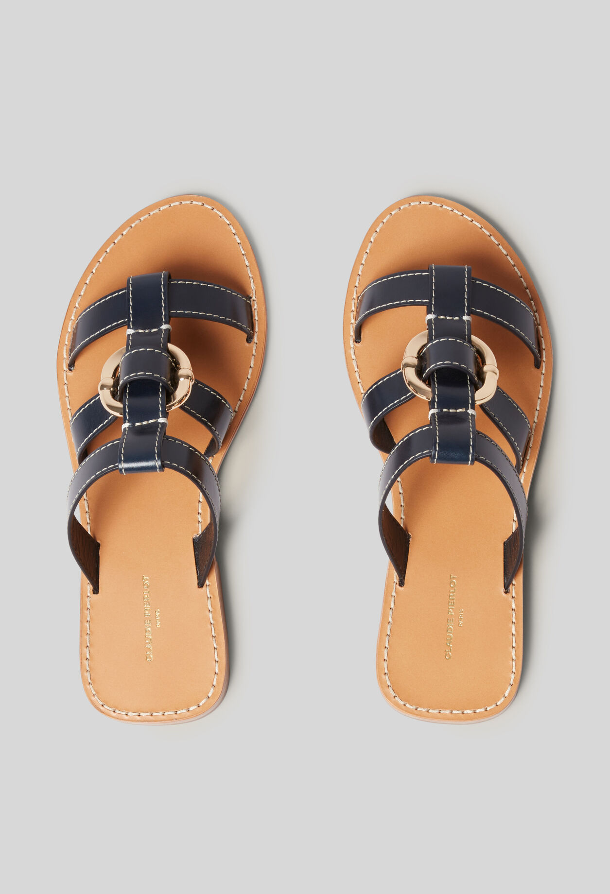 Sandalen mit Riemen und Ring