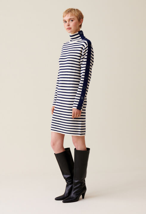 Gestreiftes Kleid mit Rollkragen