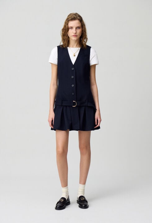 Gefaltetes kurzes Kleid