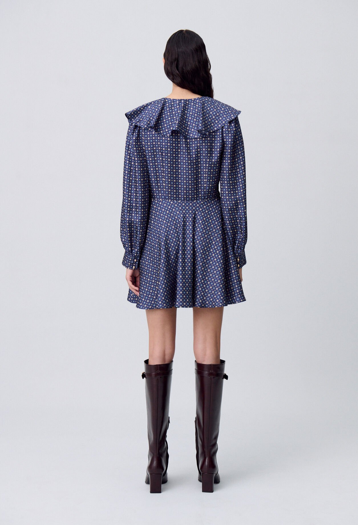 Kurzes Seidenkleid