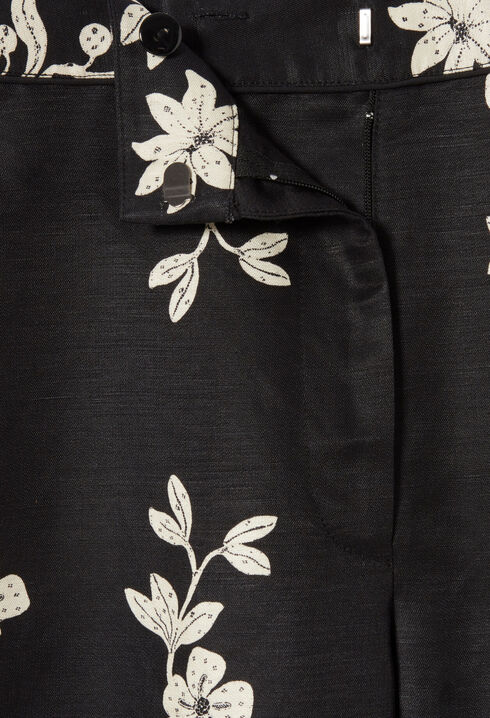 Weite Hose mit Blumen