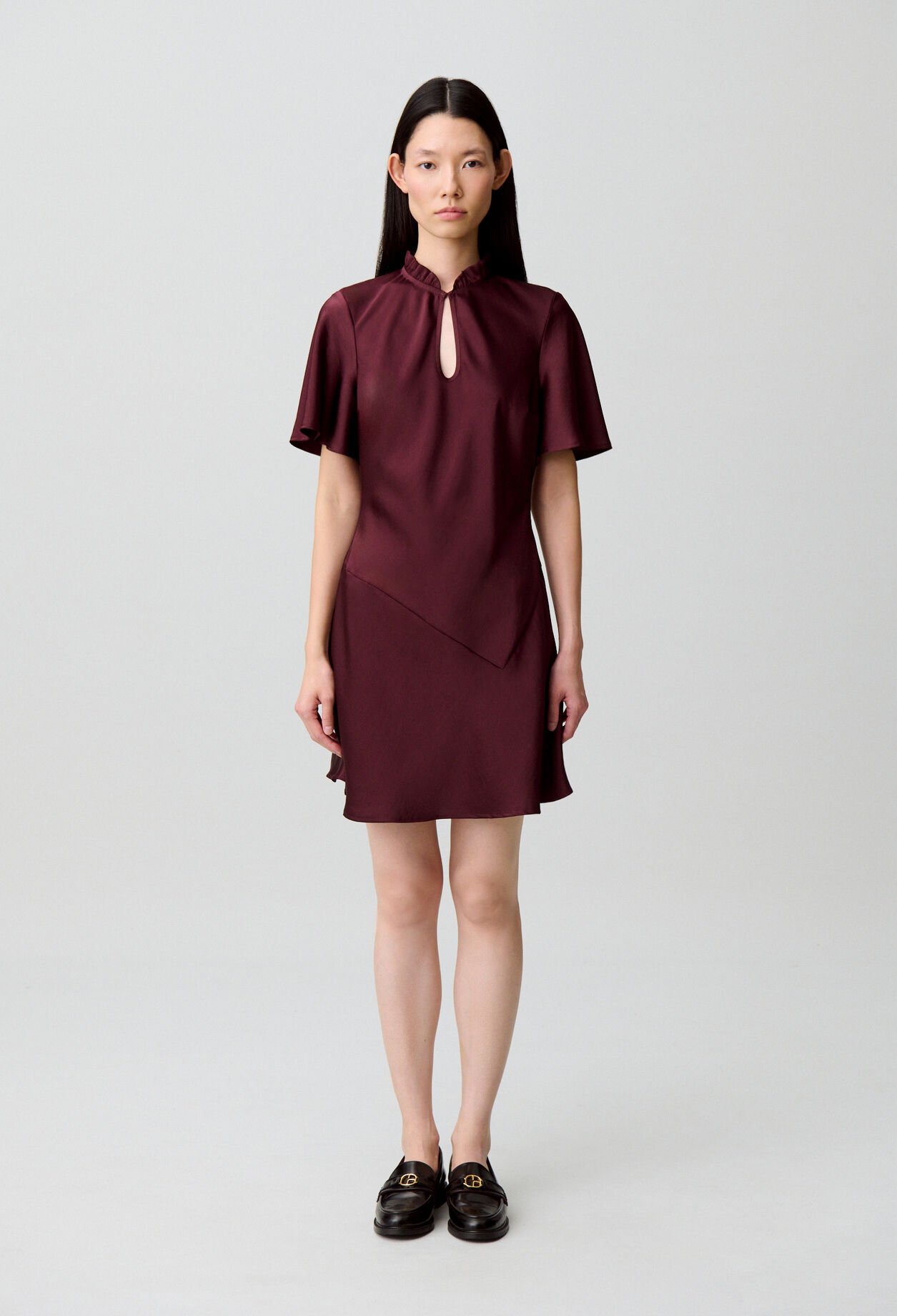 Kurzes Fließendes Kleid