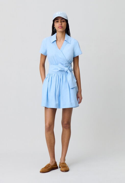 Langes Kleid mit Gürtel