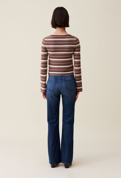 Pulli ausgestellten Ärmeln