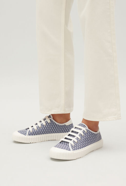 Canvas-Tennisschuhe mit CP-Monogramm