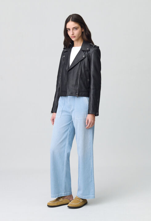 Jacke aus genarbtem schwarzem Leder 
