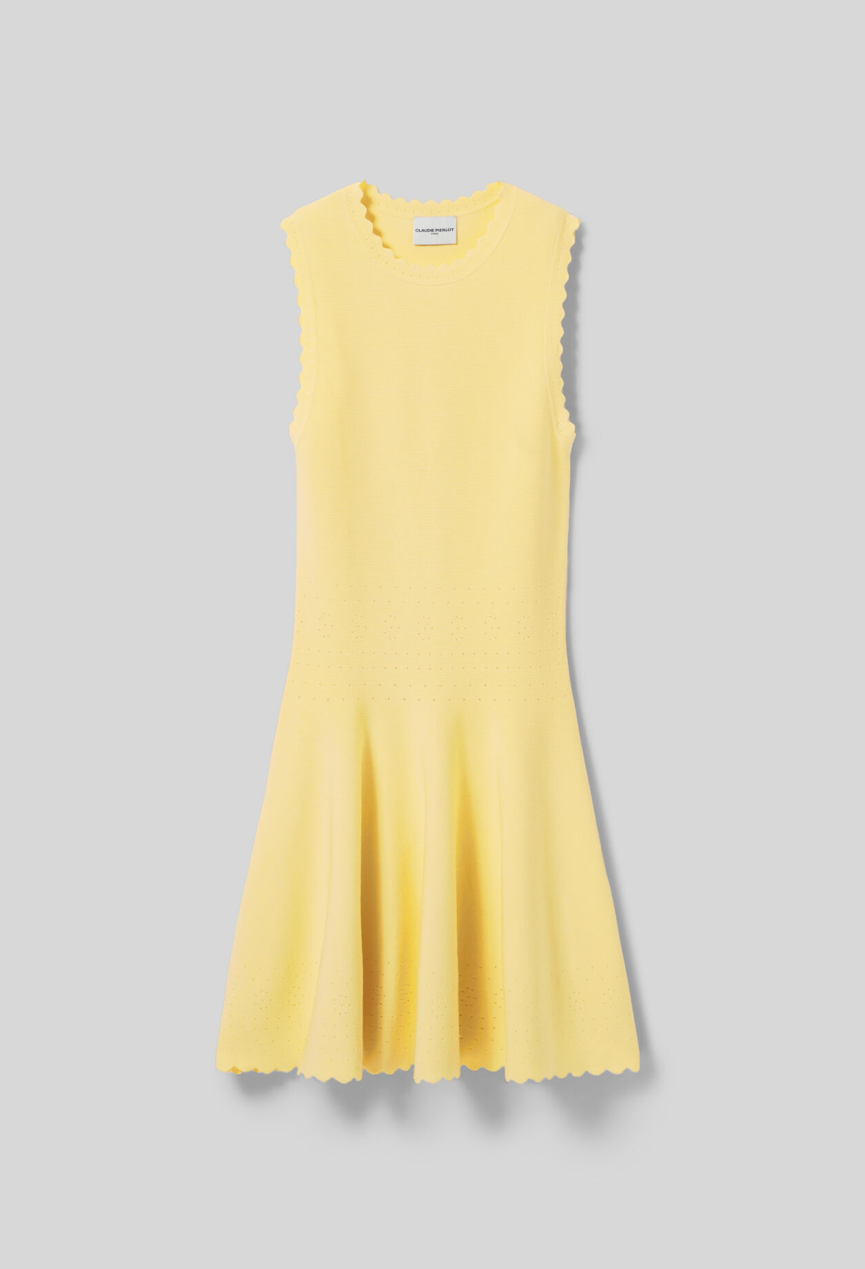 Kurzes Skaterkleid feinem Strick