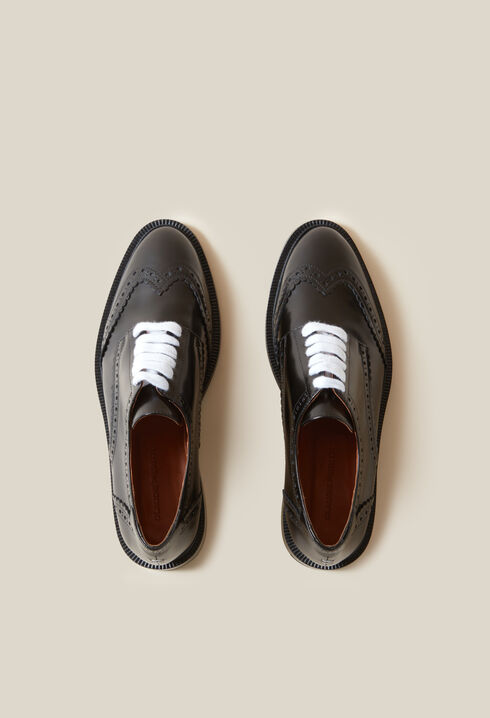 Lackleder-Derbies