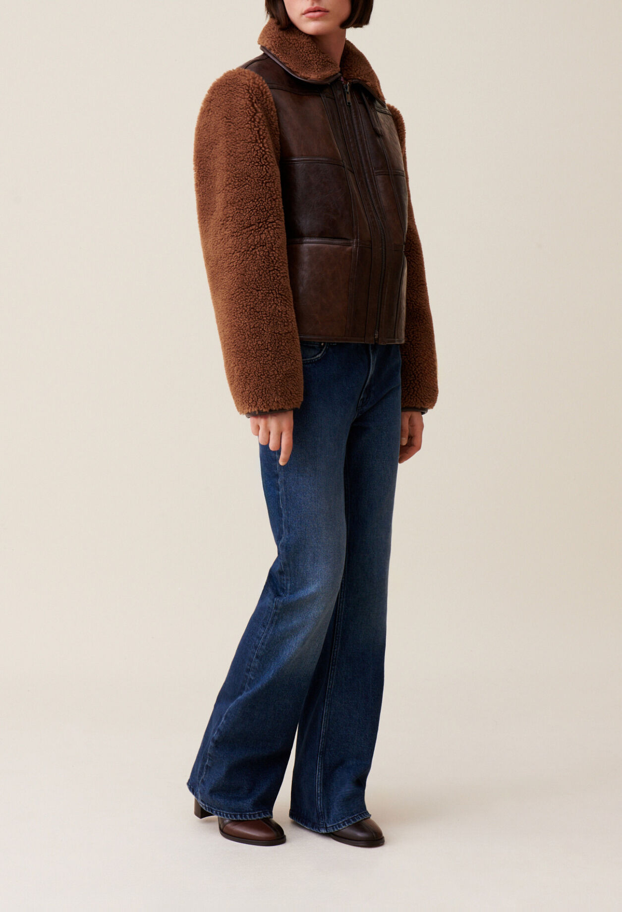 Kurze zweifarbige Jacke