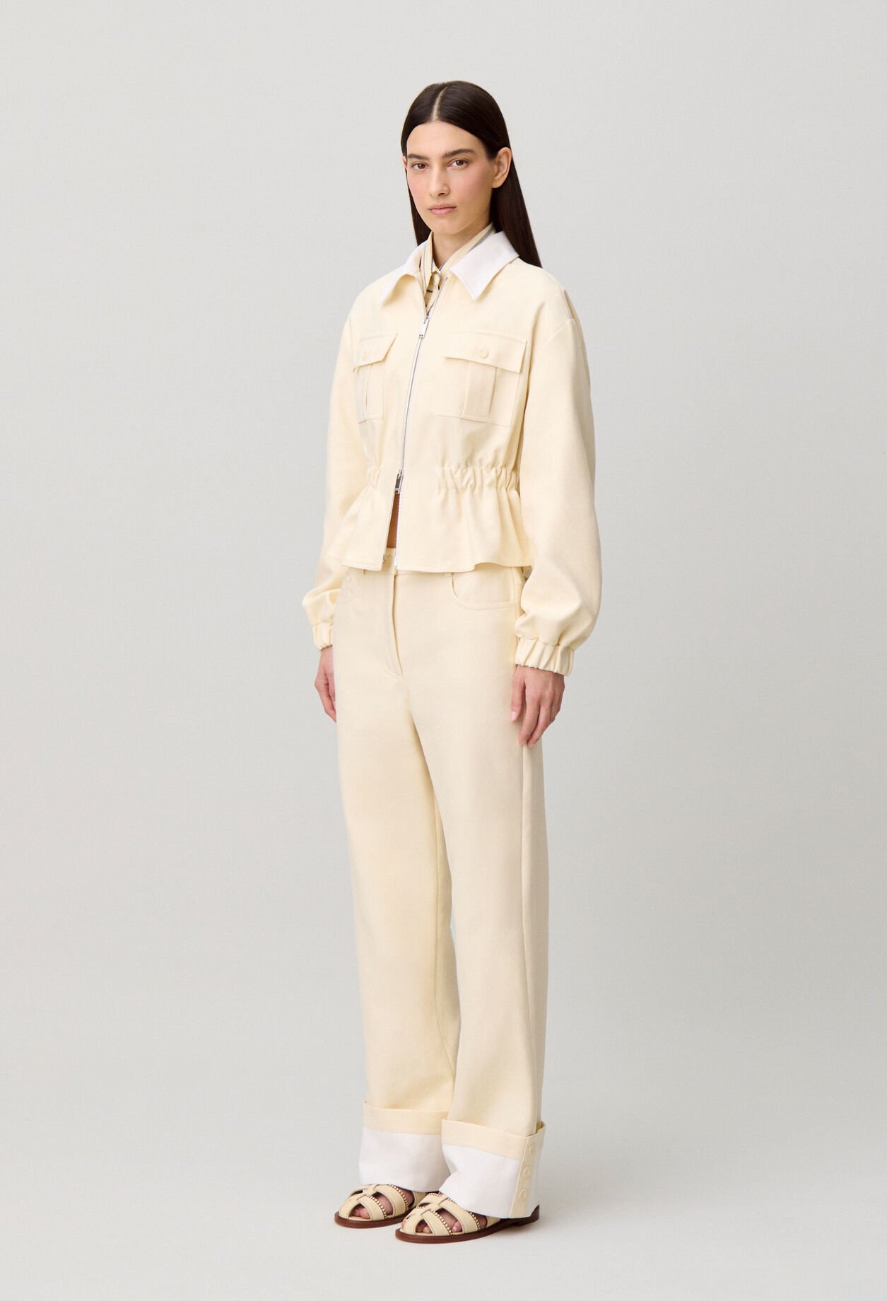 Taillierte Jacke in Vanille