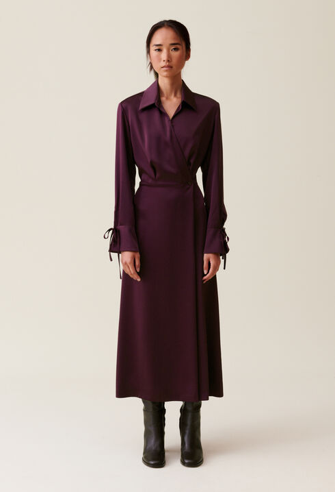 Langes fließendes Kleid
