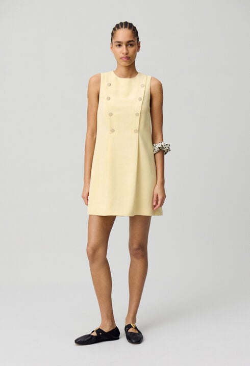 Tailliertes kurzes Kleid