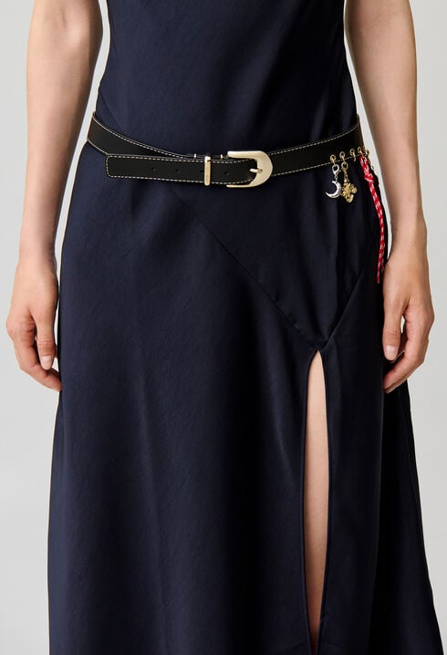 Lederg&uuml;rtel mit &Ouml;sen und Charms