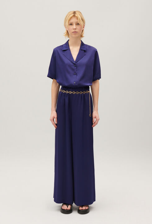 Weite Hose mit gesmoktem Bund