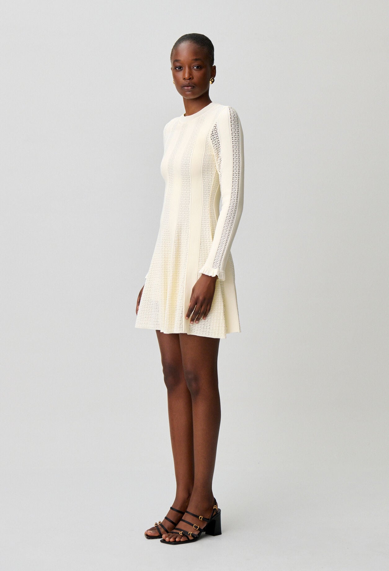 Kurzes Skater-Strickkleid