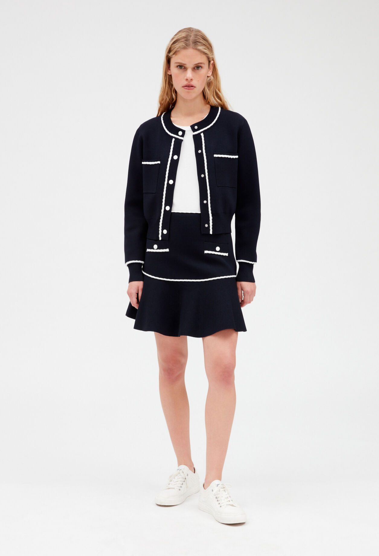 Cardigan mit geflochtenen Paspeln