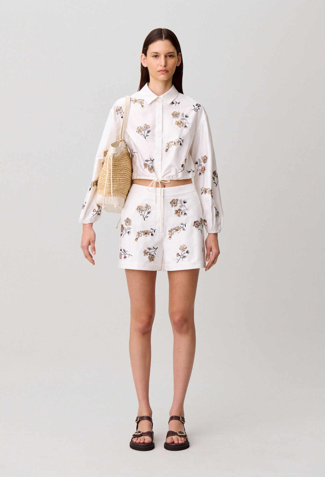 Gebl&uuml;mte kurze Shorts