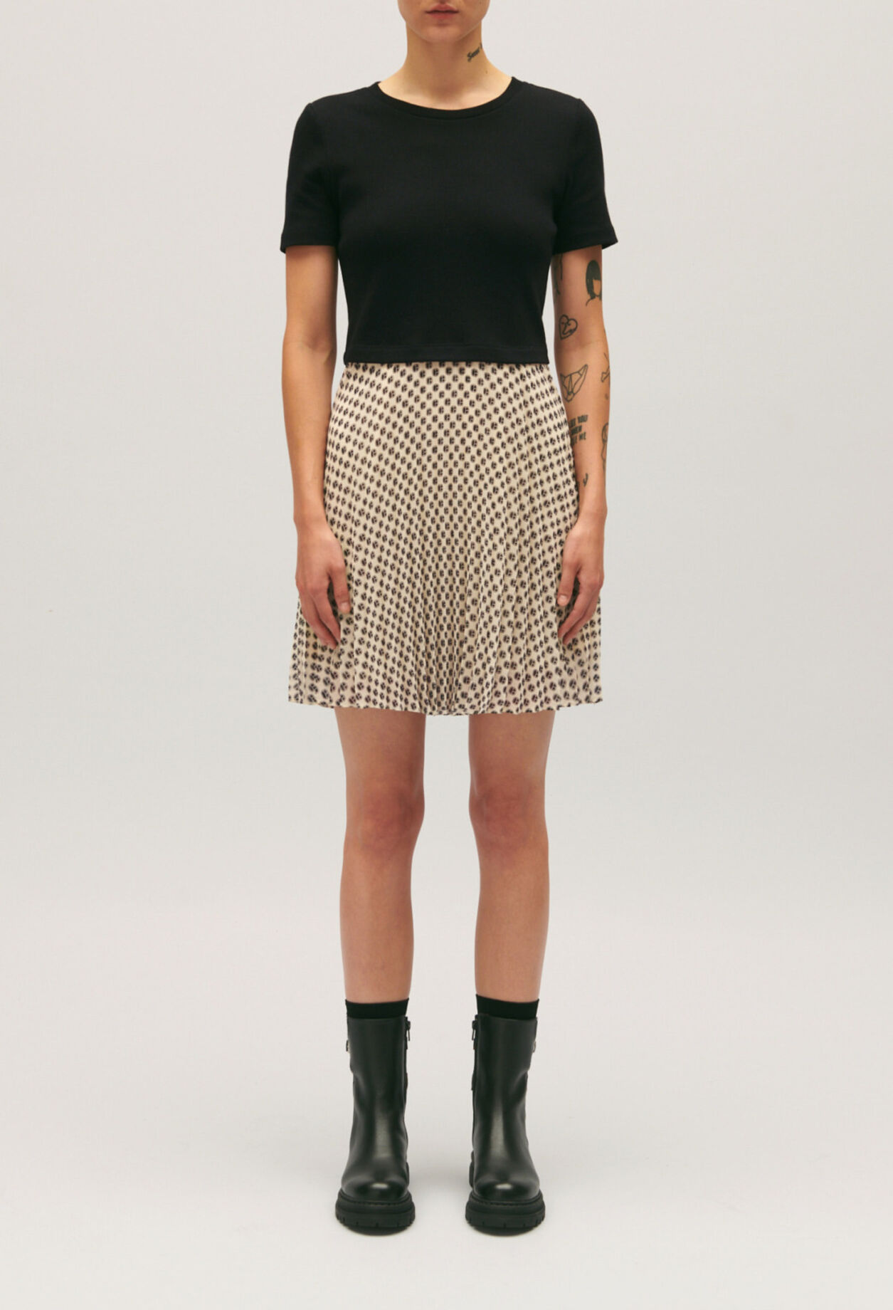 Kurzes Kleid Teli aus Materialmix