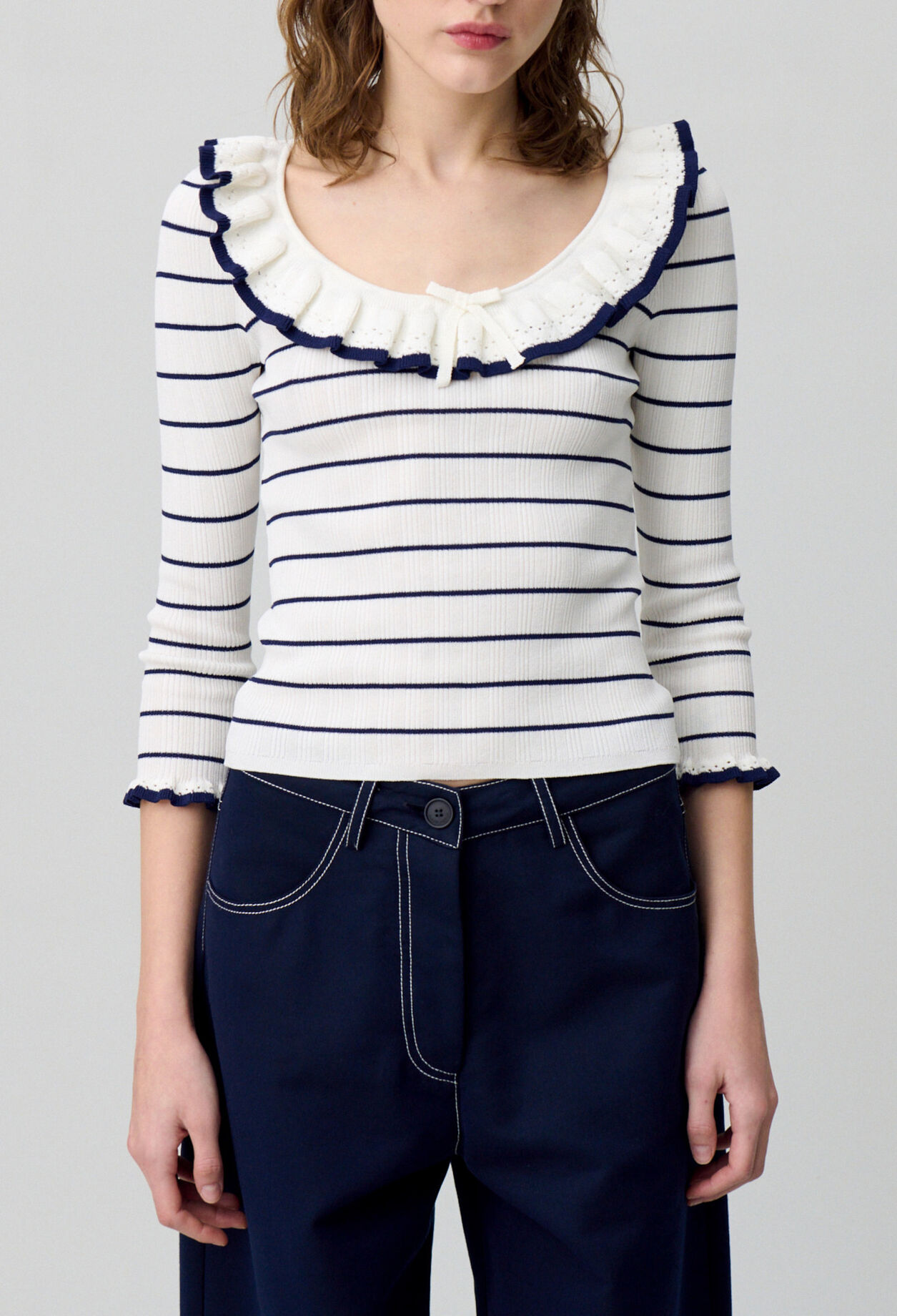 Gestreifter feiner Strickpullover