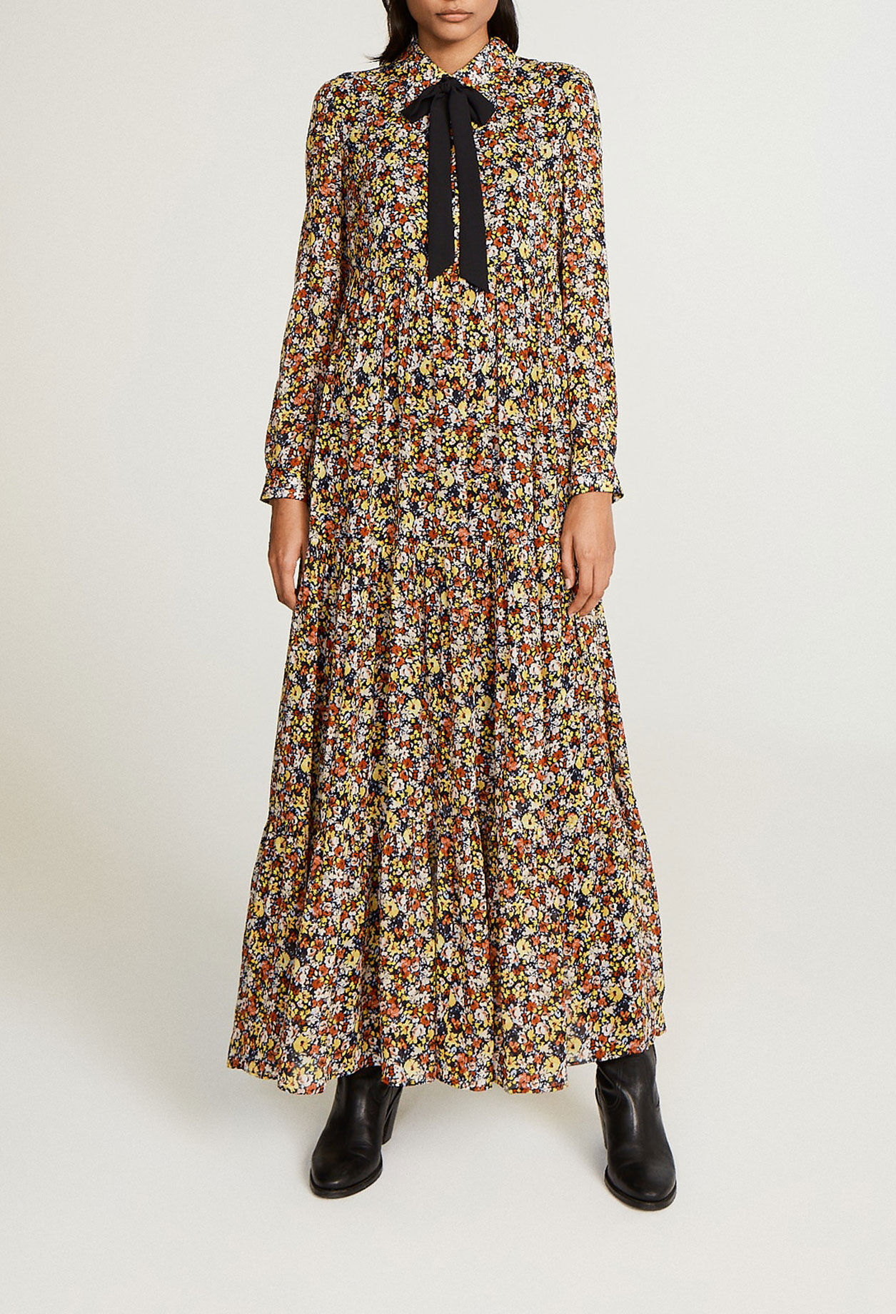Langes Blumen-Kleid