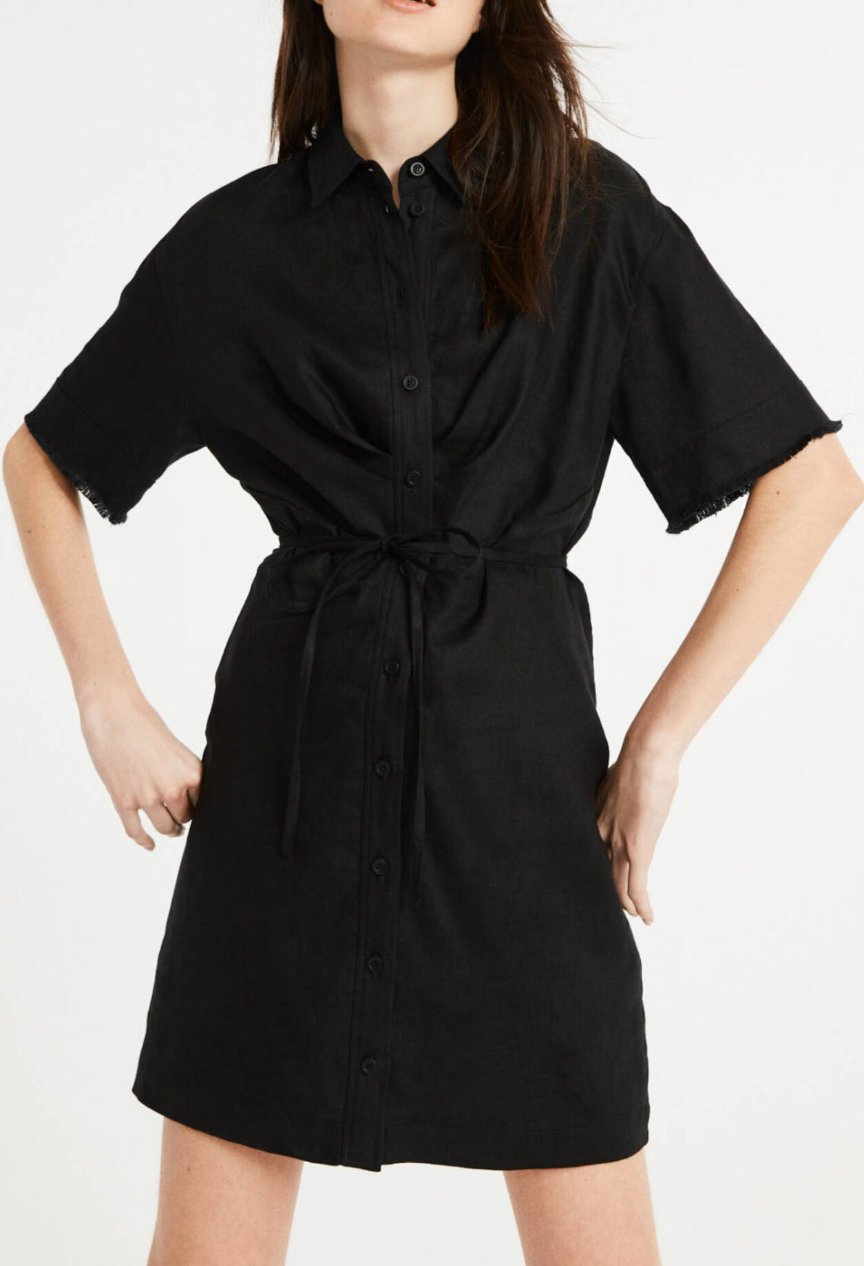 Kurzes Kleid aus Leinen