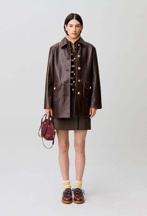 Mittellange weite Lederjacke