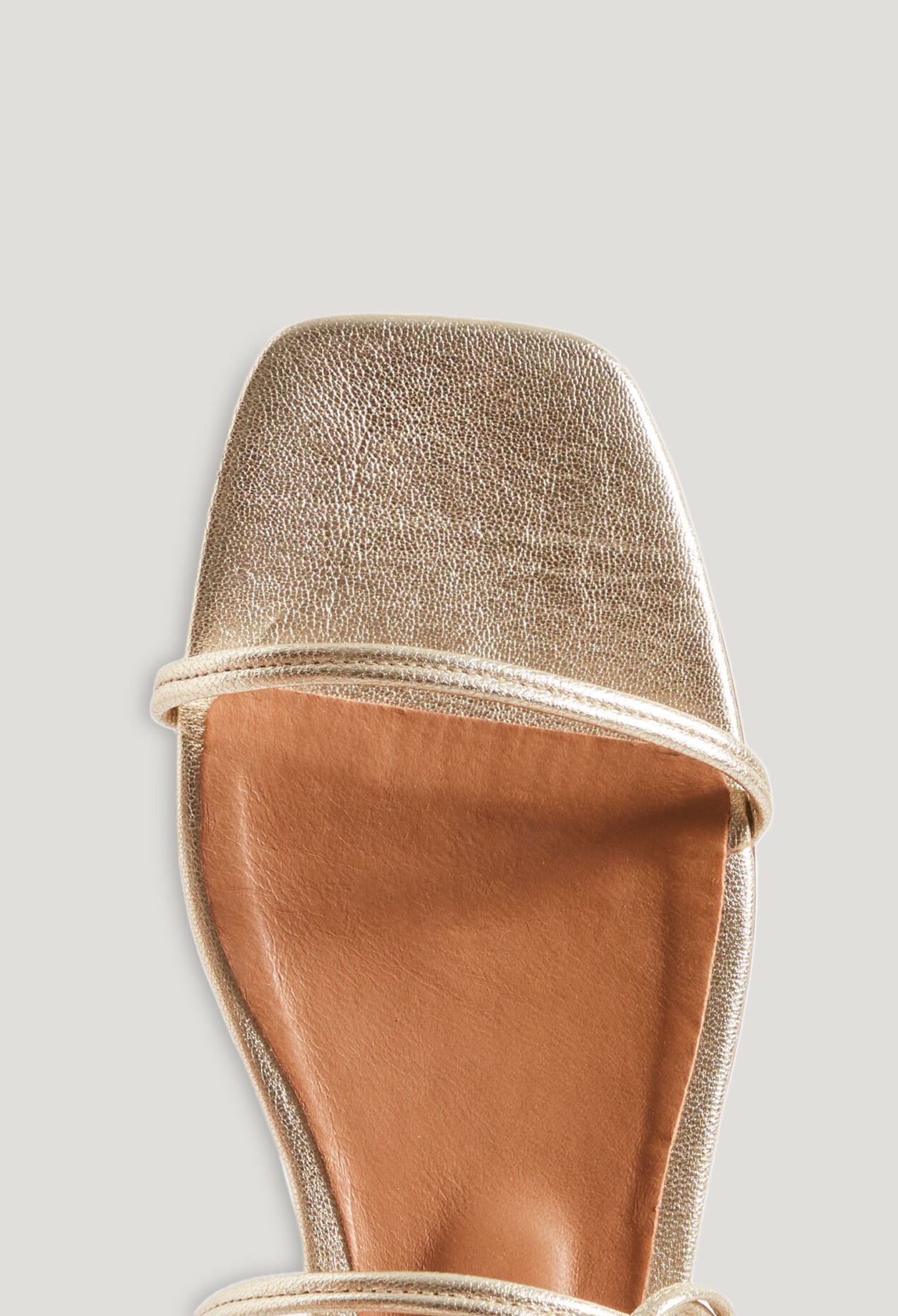 Flache Schürsandalen