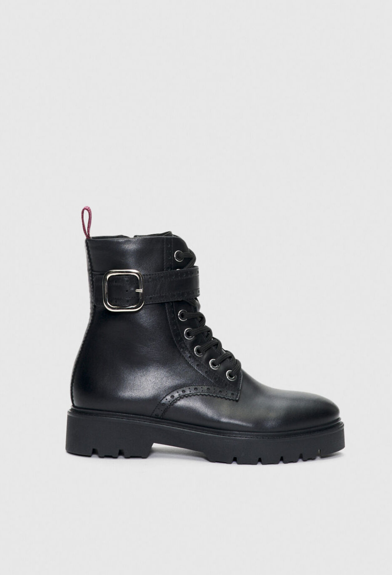 Schnürstiefel aus Öko-Leder