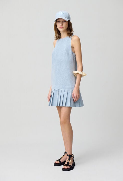 Ärmelloses kurzes Kleid