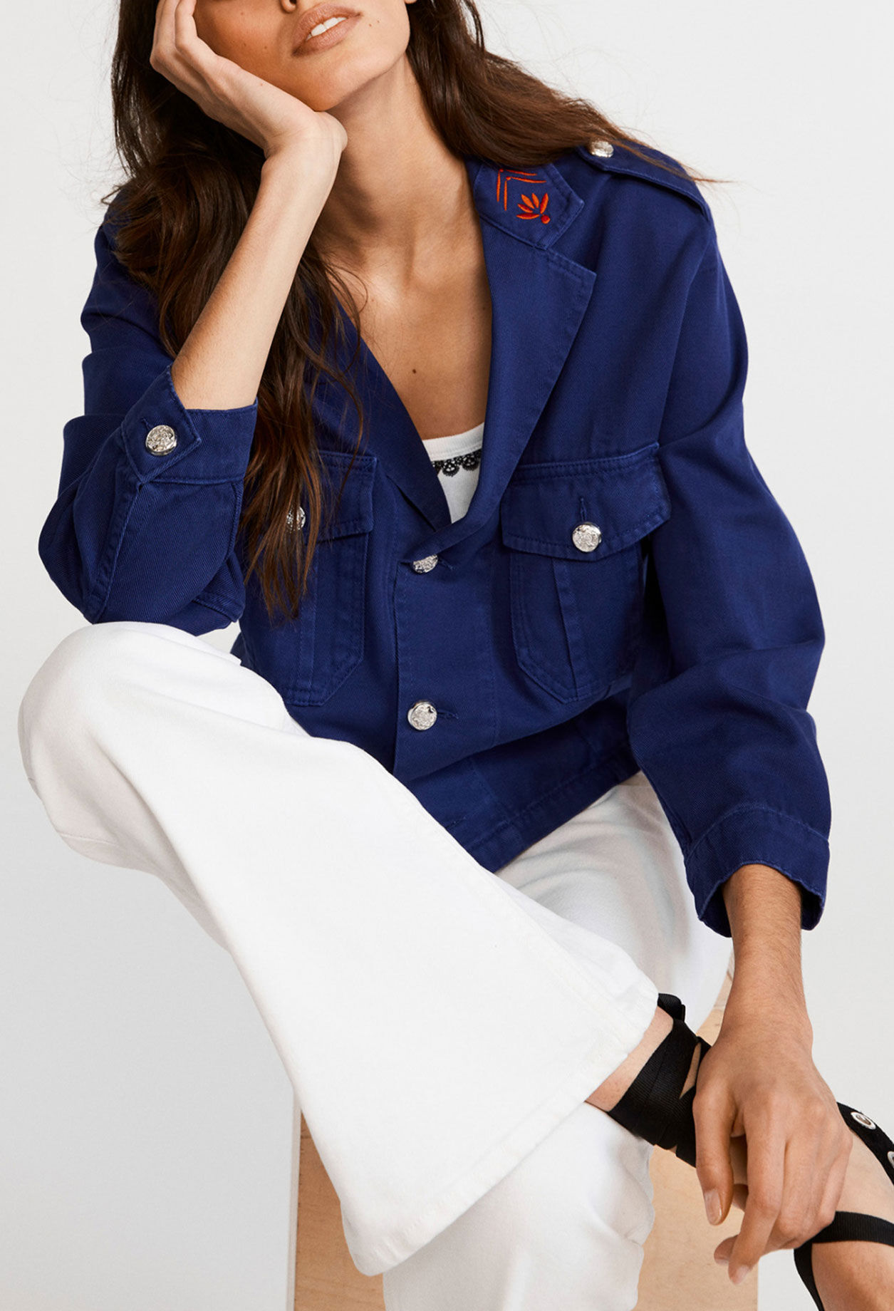 Kurze Jeans-Jacke aus Bio-Baumwolle