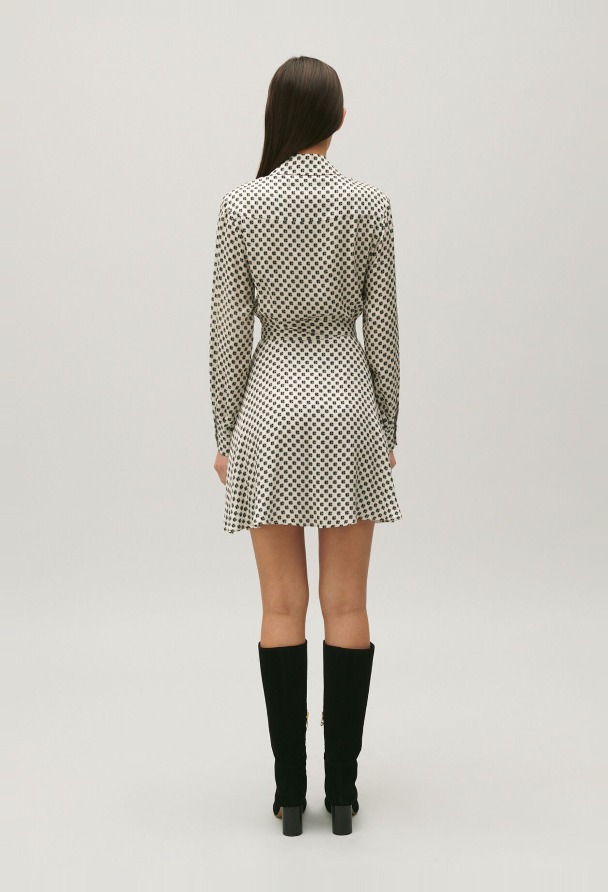 Schwarz-weißes Wickelkleid mit Print