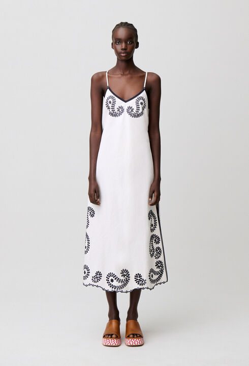 Kleid mit Lochstickerei