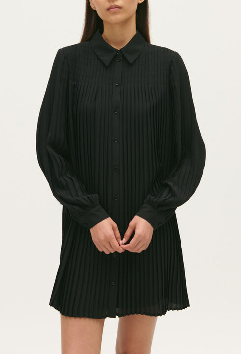 Kurzes plissiertes Kleid