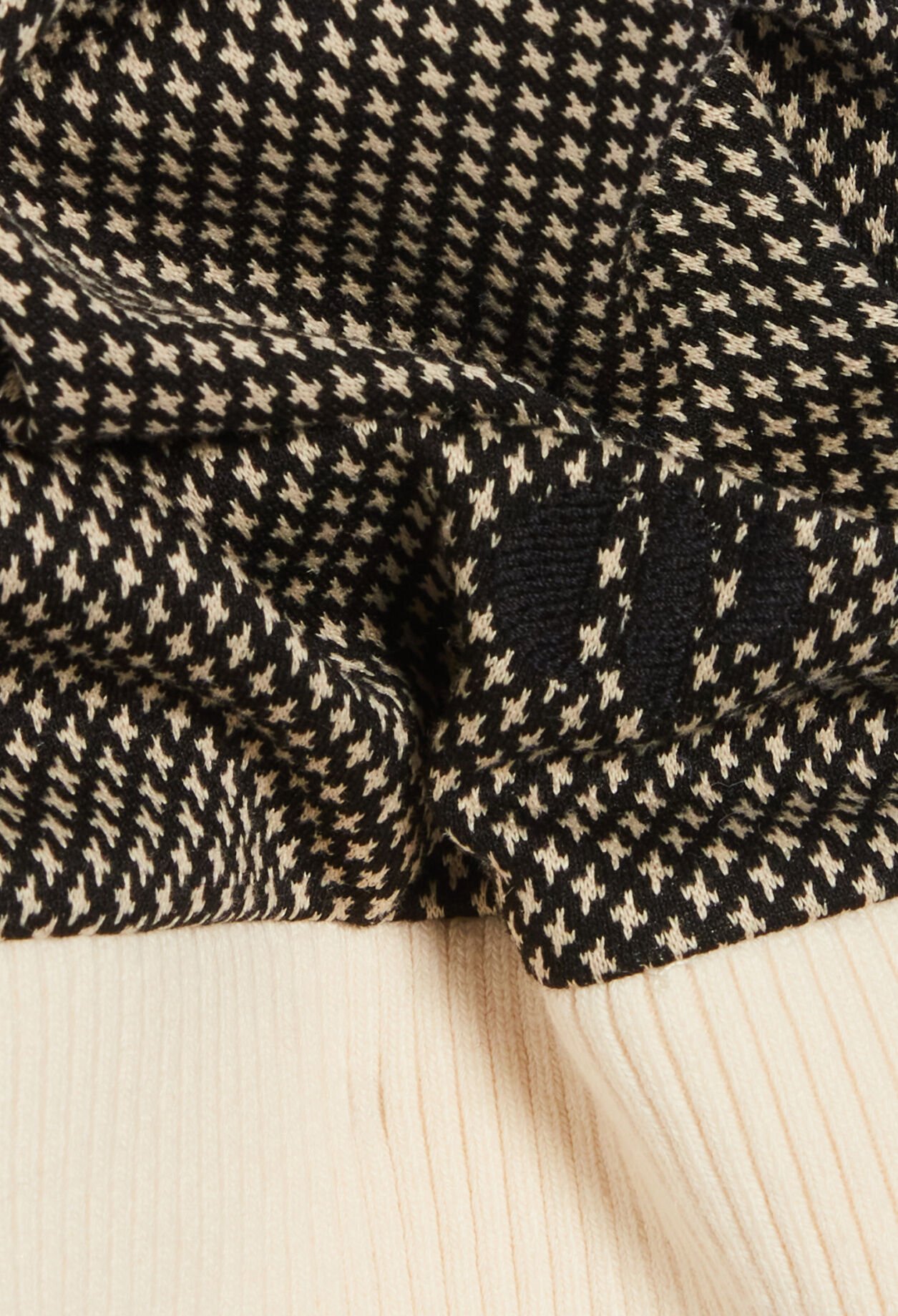 Schokoladenbrauner ärmelloser Pullover