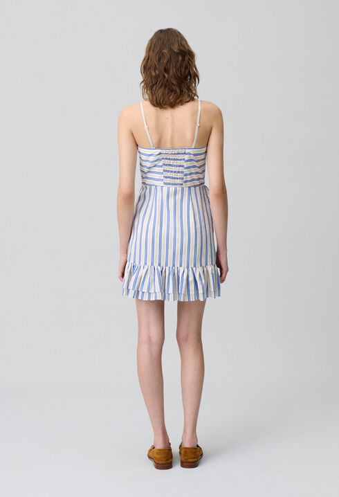 Kurzes Kleid mit Rüschen
