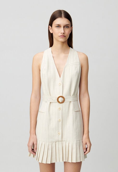 Gefaltetes kurzes Kleid