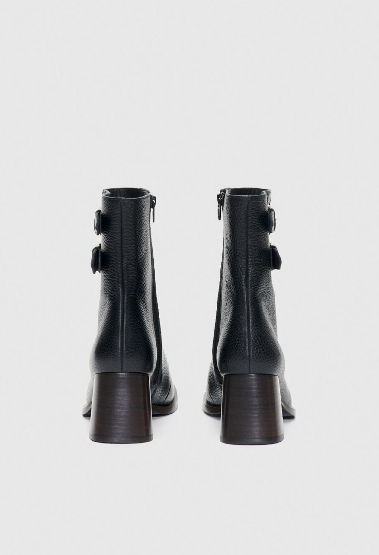 Stiefeletten mit Absätzen