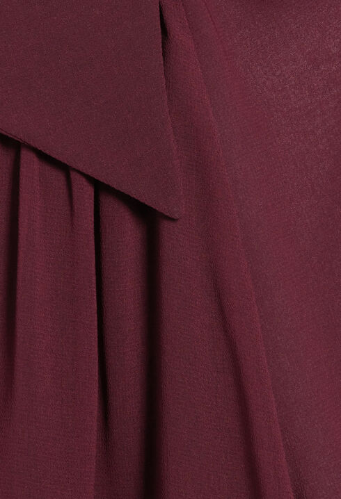 Kurzes, fließendes Kleid