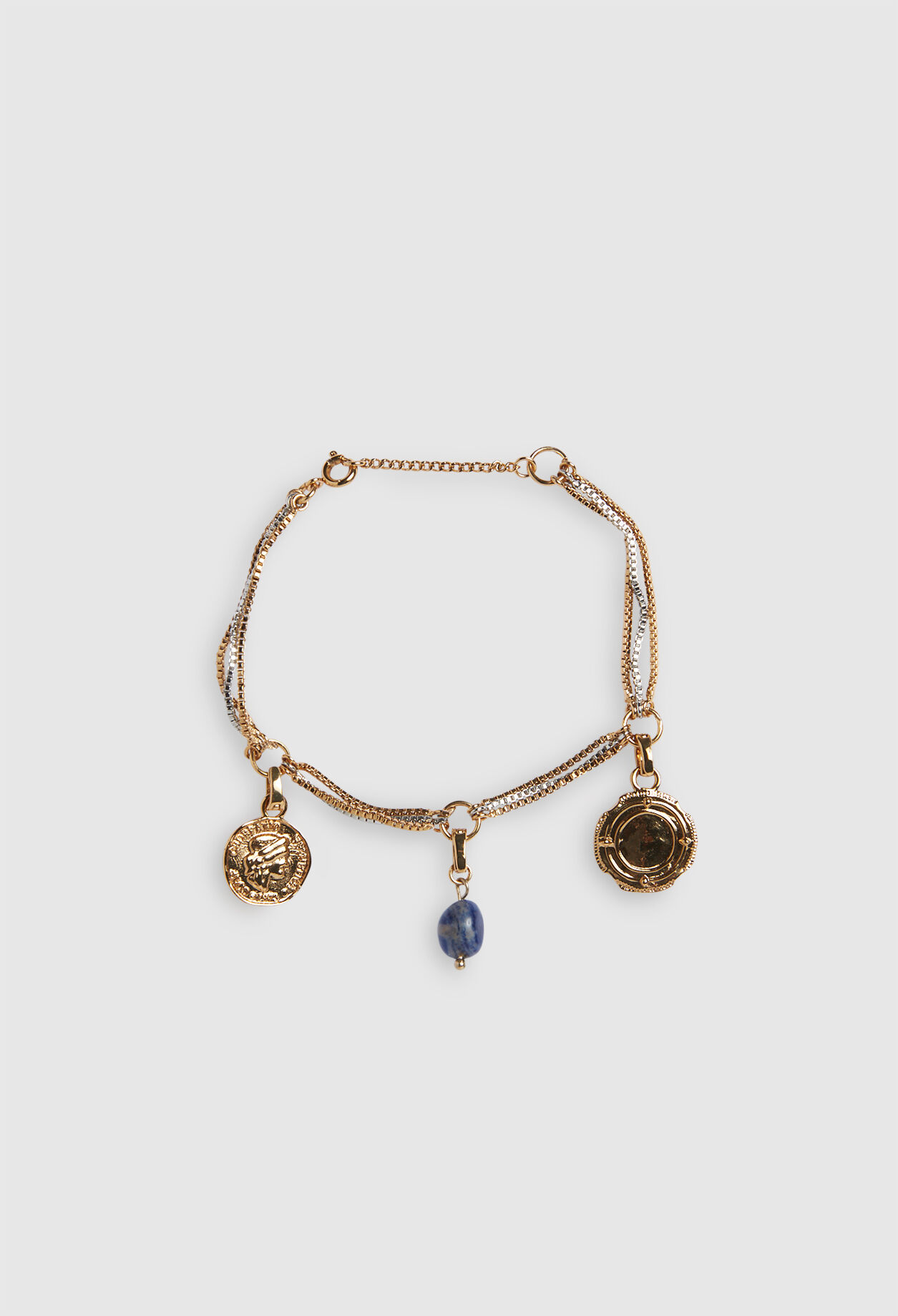 Armband mit Anhängern