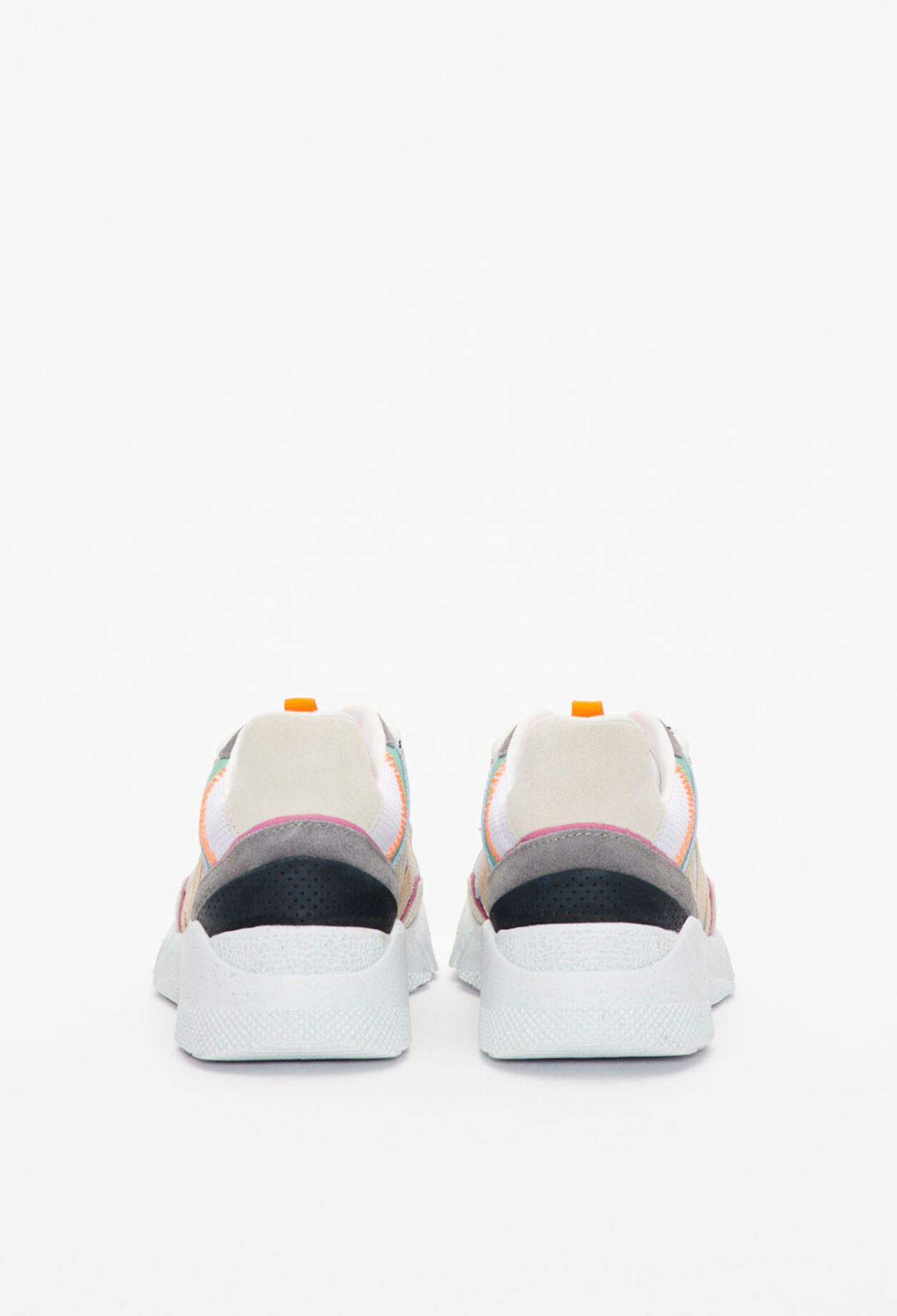 Grafische Sneakers  Öko-Leder