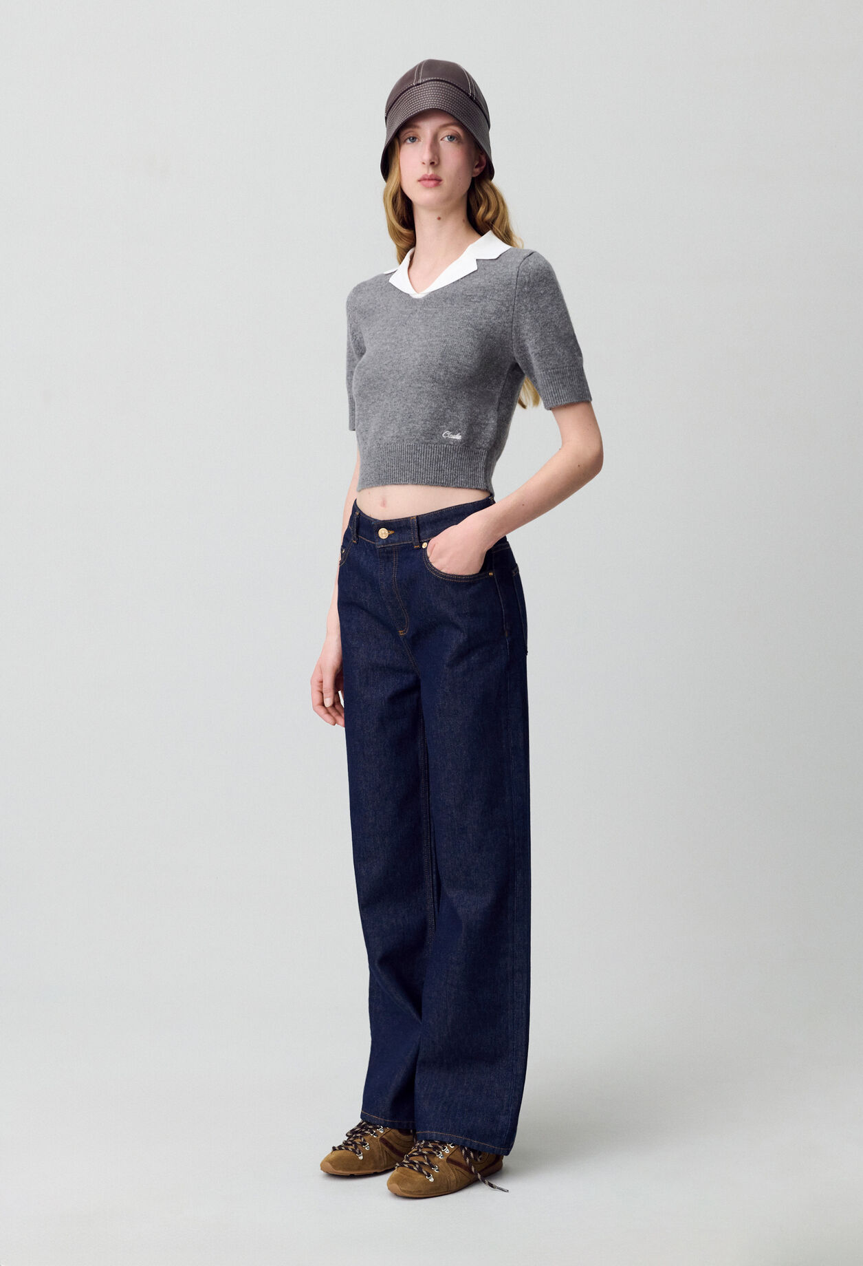 Figurnaher Feinstrickpullover