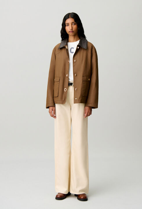 Kurzer gewachster Parka