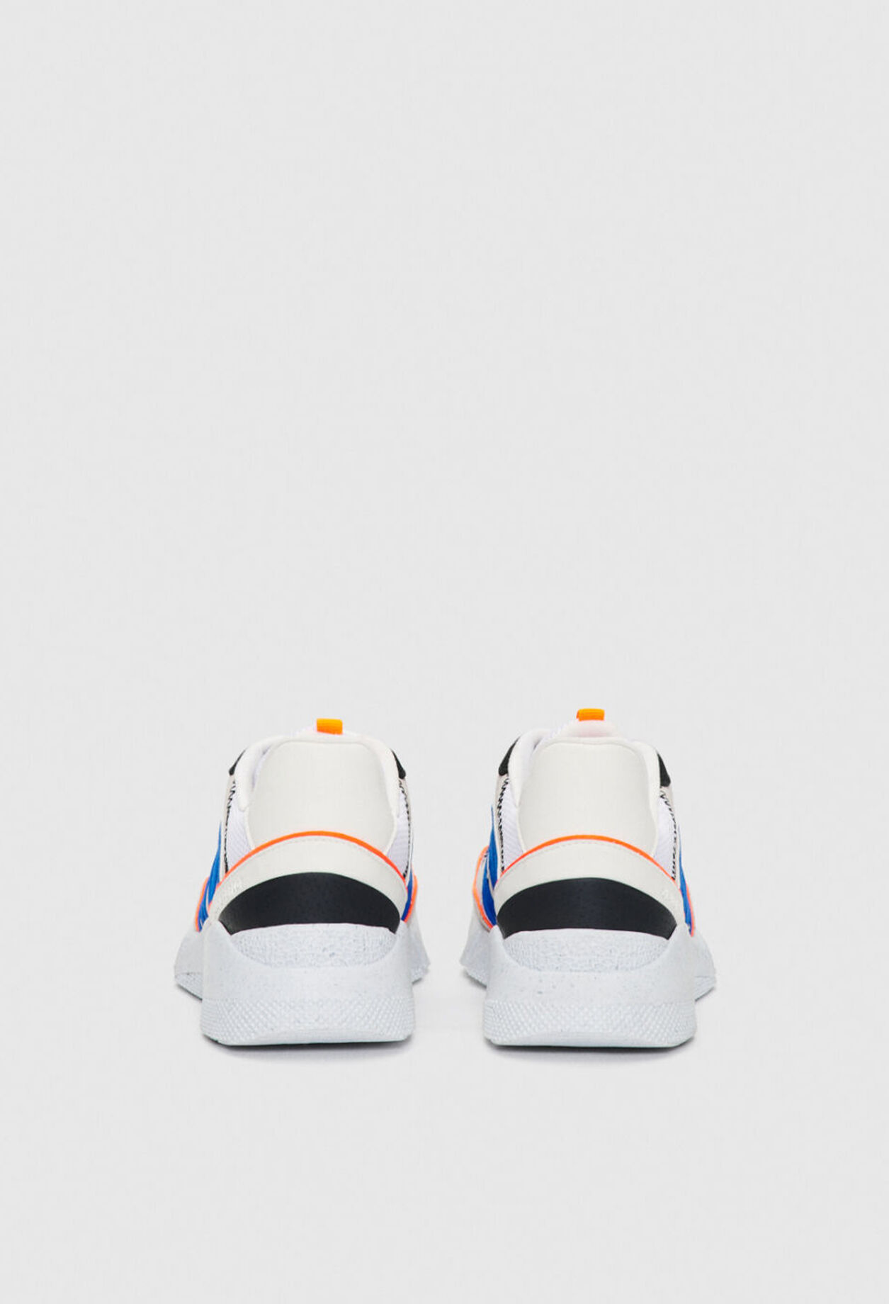 Grafische Sneakers  Öko-Leder