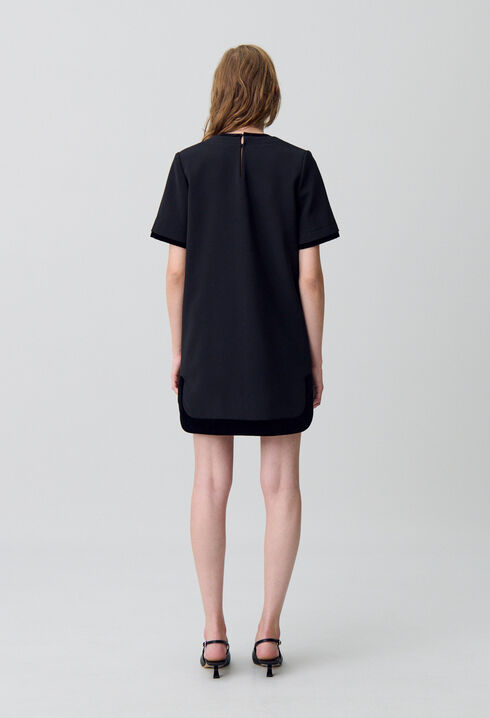 Kurzes Samtkleid